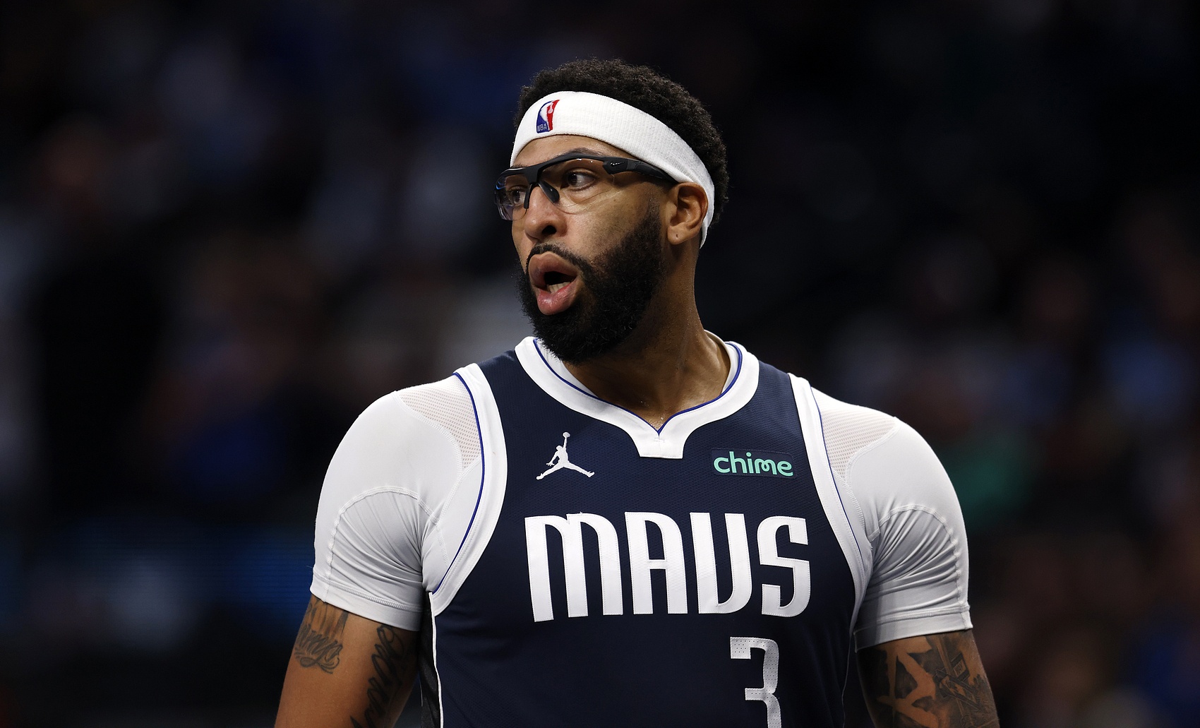 实时比分查询-Shams：浓眉正在洛杉矶与手部专科医生会面 至少缺席2-3个月！